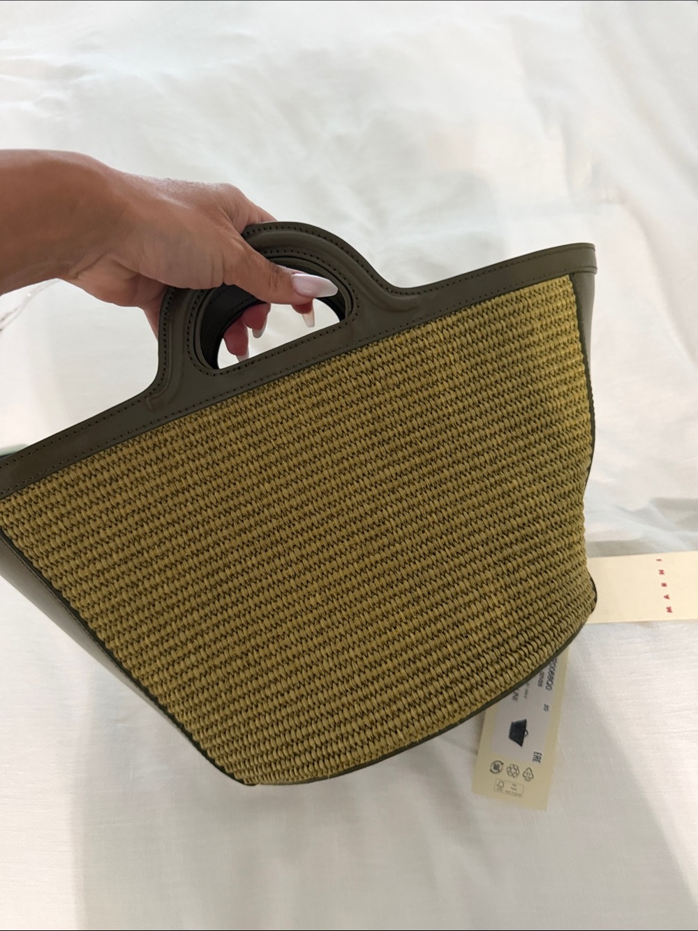 Marni large Olive Straw Tote with Black Logo - Picture 6 of 6